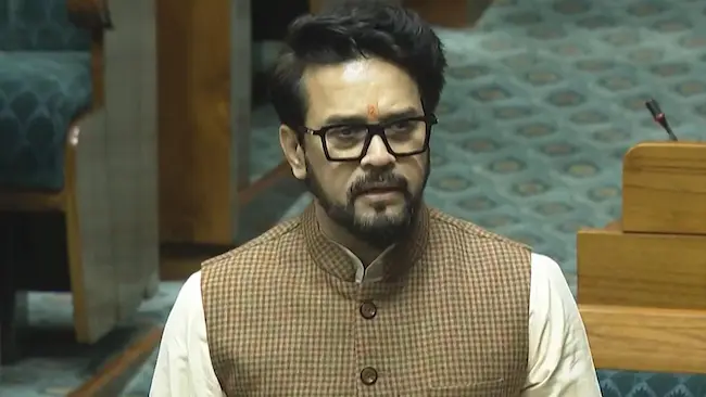 Latest Telugu News : MP Anurag Thakur: పార్ల‌మెంట్‌లో ఈ-సిగ‌రేట్ తాగిన టీఎంసీ ఎంపీ.. అనురాగ్ ఠాకూర్