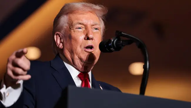 Latest Telugu News : Trump : ప్రపంచాన్ని వెనక్కి నడిపిస్తున్న ట్రంప్