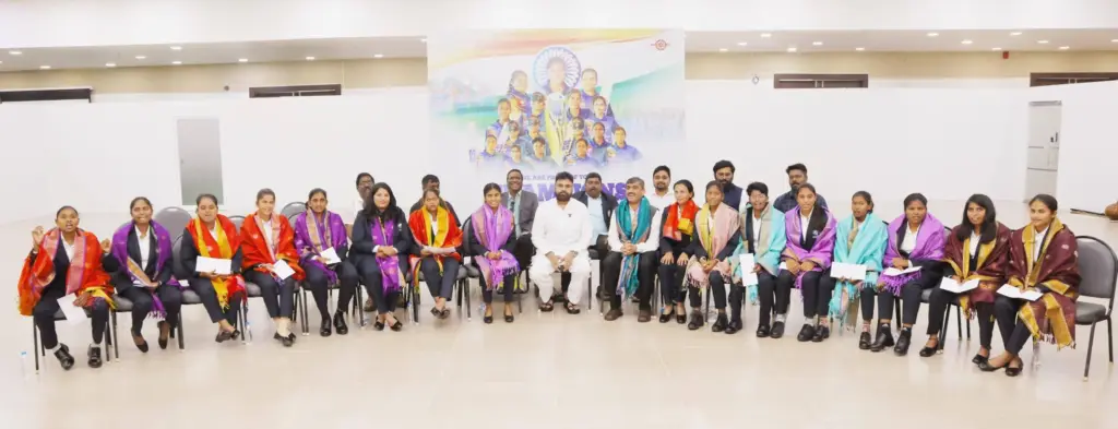 Telugu news: Pawan Kalyan: అంధ మహిళల విజయం..పవన్ ఘనసత్కారం