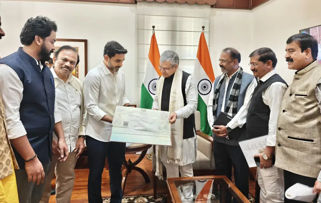 విద్య, ఐటీ అంశాలపై కేంద్రం తో చర్చలు..