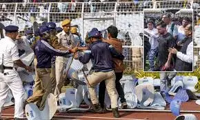 మెస్సీ రాక స్టేడియంలో కుర్చీల ధ్వంసం.. ఇద్దరు అరెస్టు