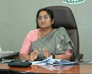 విద్యార్థులకు వేడి ఆహారం అందించాలని మంత్రి సవిత ఆదేశాలు