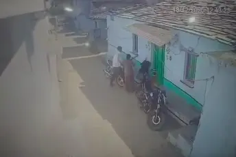 భార్యను దారుణంగా కొట్టి చంపాడు