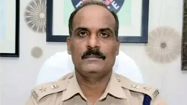 IPS Ammi Reddy: ఐపీఎస్ అధికారి కి ప్రివిలేజ్ నోటీసులు