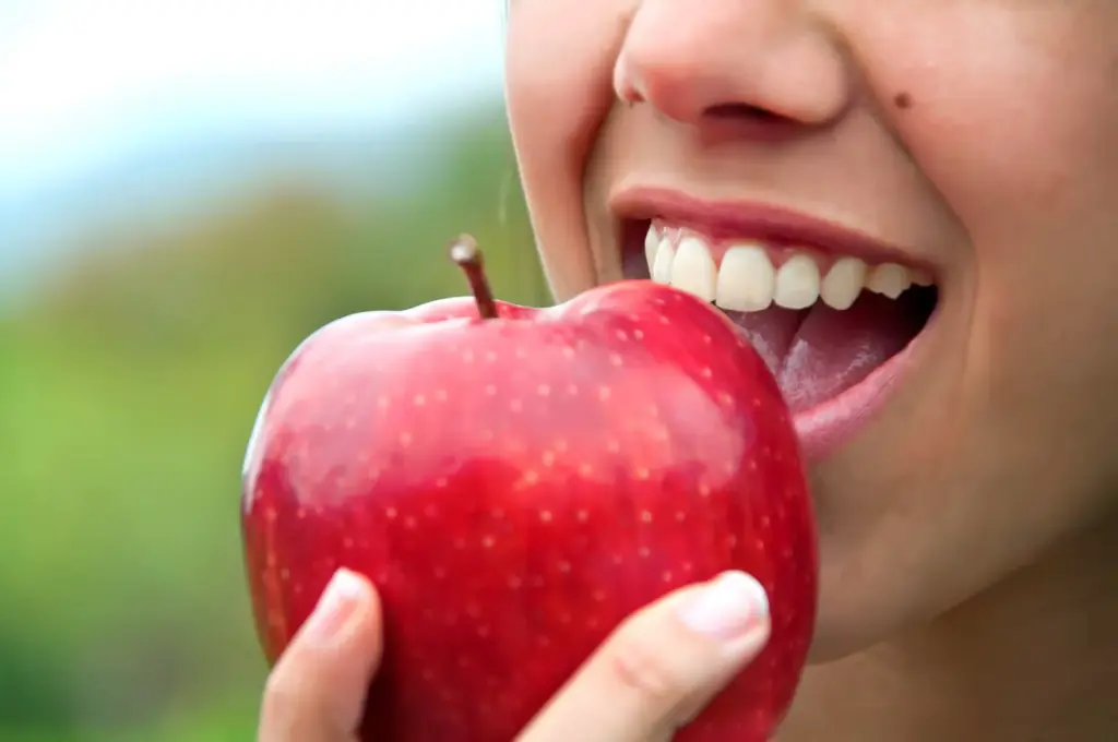 Healthy Teeth: పంటి ఆరోగ్యం కోసం ఇవి తినండి!