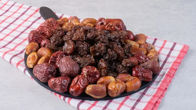 Raisins And Dates