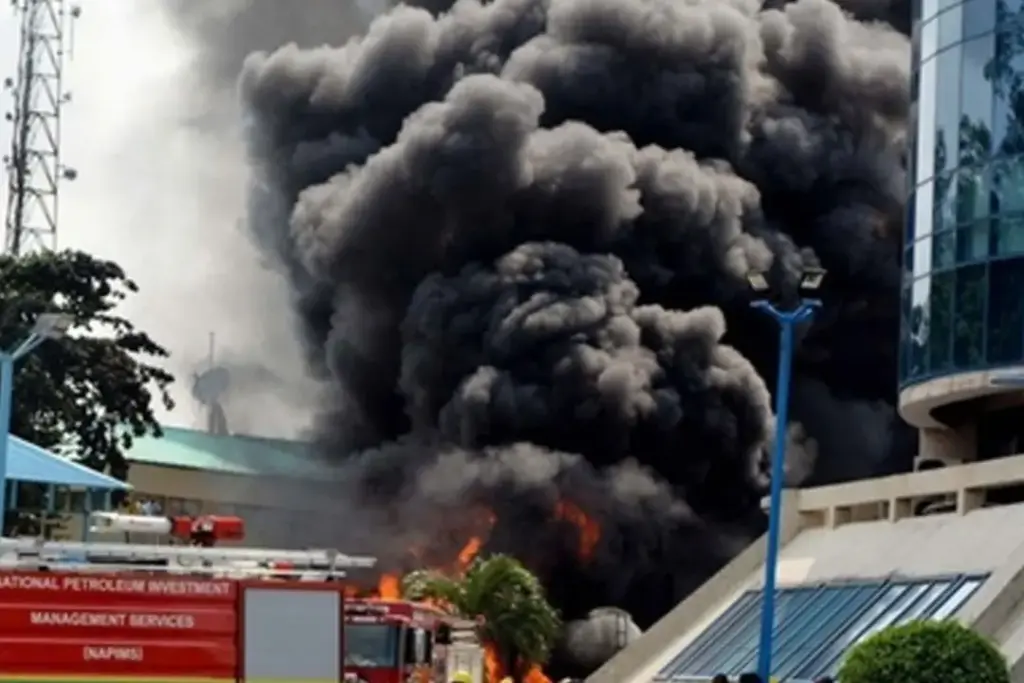 Mosque Blast: నైజీరియాలో మసీదుపై బాంబు దాడి.. 10 మందికి పైగా మృతి