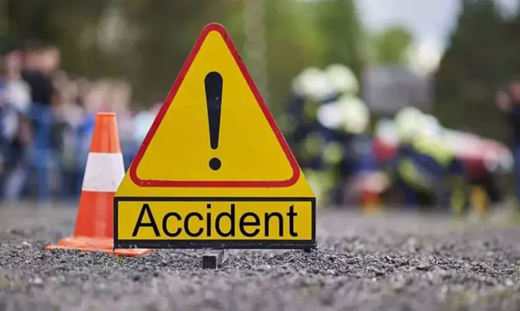 Road Accidents: ఏపీలో ఘోర రోడ్డు ప్రమాదాలు: ఏడుగురి మృతి