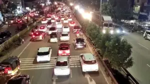 హైదరాబాద్-విజయవాడ హైవేపై కిలోమీటర్ల మేర ట్రాఫిక్ జామ్