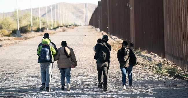 Visa: స్వదేశానికి రాలేం బాబోయ్.. అంటున్న భారతీయులు