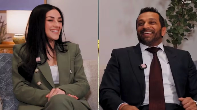 స్నేహితురాలితో పాడ్ కాస్ట్లో ఎఫ్ బీఐ డైరెక్టర్ .. విమర్శల వెల్లువ