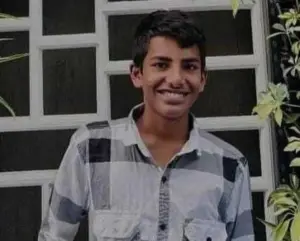 క్రికెట్ ఆడొద్దని తల్లి మందలించడంతో మైనర్ బాలుడు ఆత్మహత్య