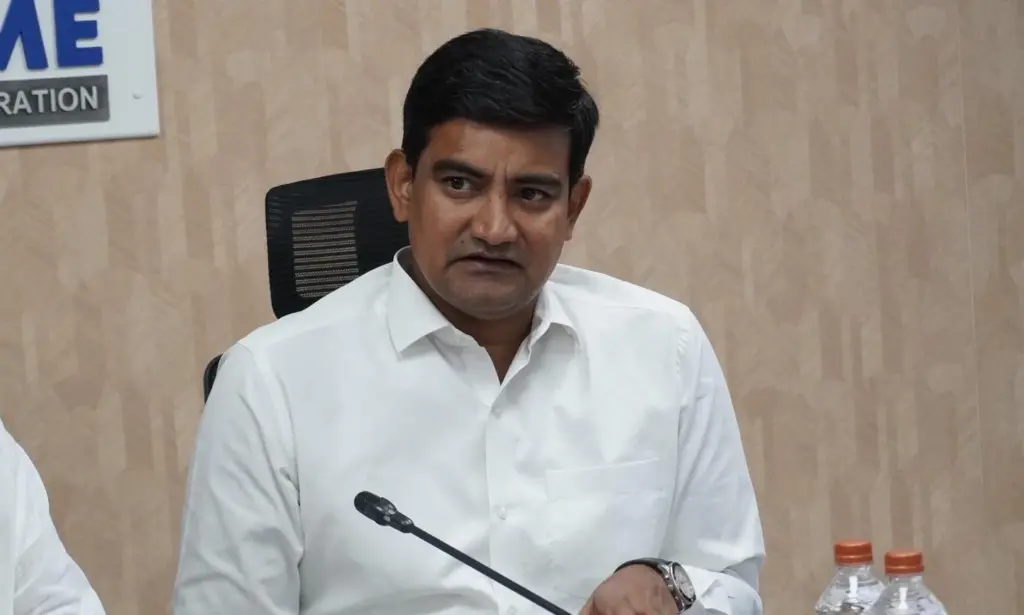 Minister Kondapalli Srinivas: కొబ్బరి రైతుల ఆదాయాన్ని పెంచుతాం