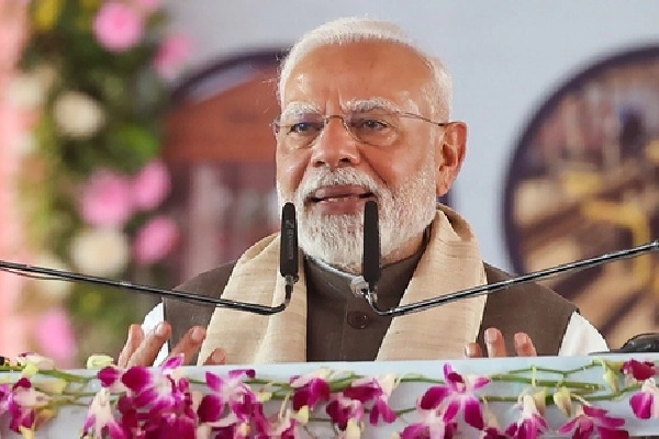 Delhi: దట్టమైన పొగమంచు ప్రభావం.. ప్రధాని మోదీ విదేశీ పర్యటనకు అంతరాయం