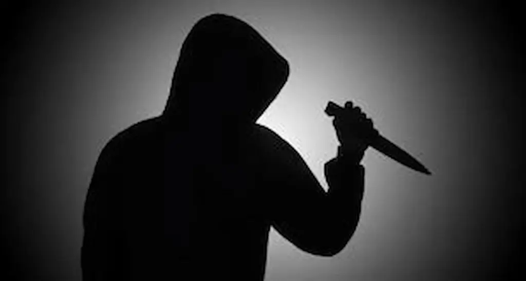 అందరూ చూస్తుండగానే కత్తితో దాడి..Hyderabad లో కలకలం