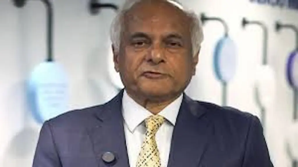 ఇండిగో  విమానాల రద్దుపై  క్షమాపణ చెప్పిన ఛైర్మన్