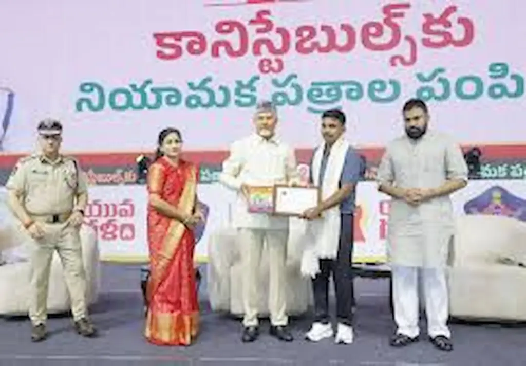 D.CM Pawan: ఖాకీ దుస్తుల గౌరవాన్ని కానిస్టేబుళ్లు నిలబెట్టాలి