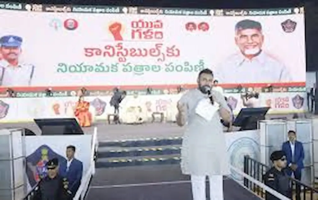 ఖాకీ దుస్తుల గౌరవాన్ని కానిస్టేబుళ్లు నిలబెట్టాలి