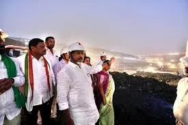 Bhatti Vikramarka: సింగరేణి జెవిఆర్ ఓపెన్ మైనన్ను పరిశీలించిన డి.సిఎం భట్టి