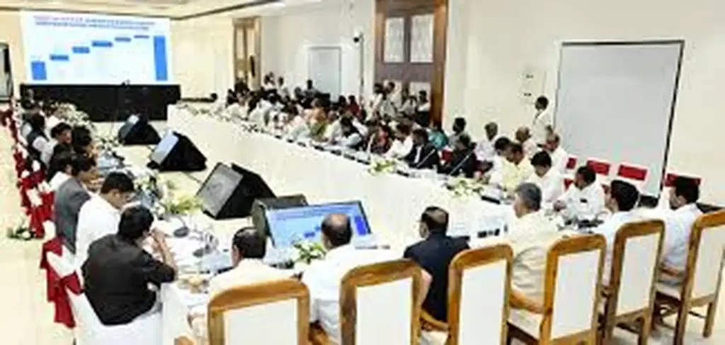 CM Chandrababu: Visakhapatnam Economic Region with 9 districts.