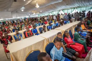 నైజీరియాలో అపహరణకు గురైన 100 మంది పిల్లల అప్పగింపు