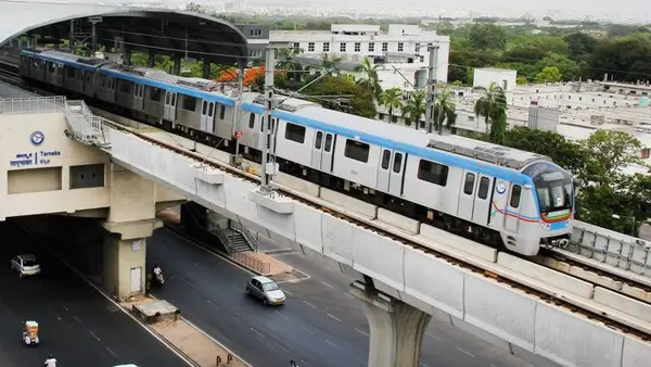 Latest News: HYD: రాత్రి వేళ మెట్రో రైళ్ళ సమయం పెంచాలని కోరుతున్న నగర వాసులు