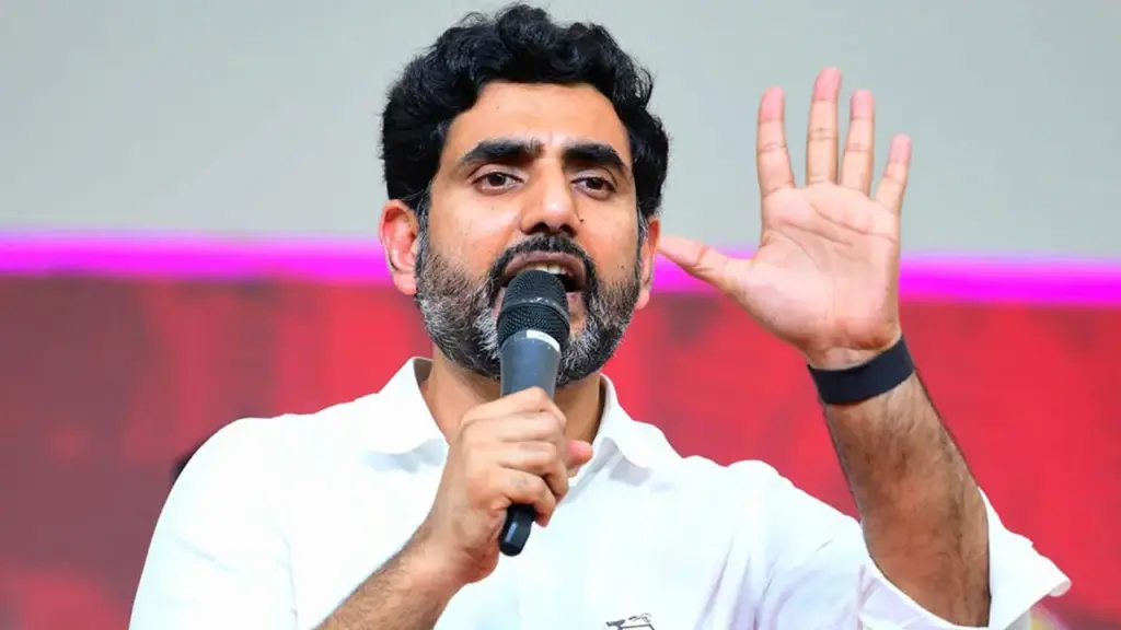 ఏపీలో లక్ష ఉద్యోగాలను వైసీపీ అడ్డుకుంటోంది: నారా లోకేశ్