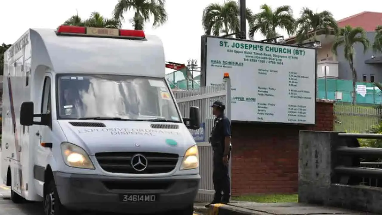 సింగపూర్ చర్చిలో ఫేక్ బాంబు.. భారత సంతతి వ్యక్తి అరెస్టు