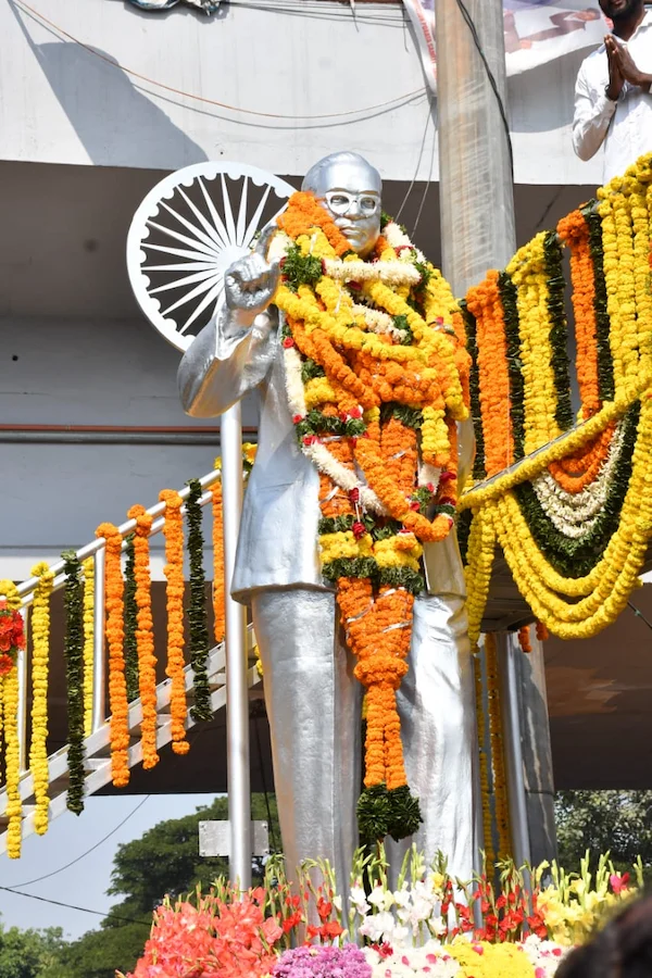 Latest Telugu News: Ambedkar: ఘనంగా డాక్టర్ బి ఆర్ అంబెడ్కర్ వర్ధంతి వేడుకలు