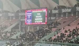 మైదానంలో పొగమంచు.. మ్యాచ్‌ ఆలస్యం!