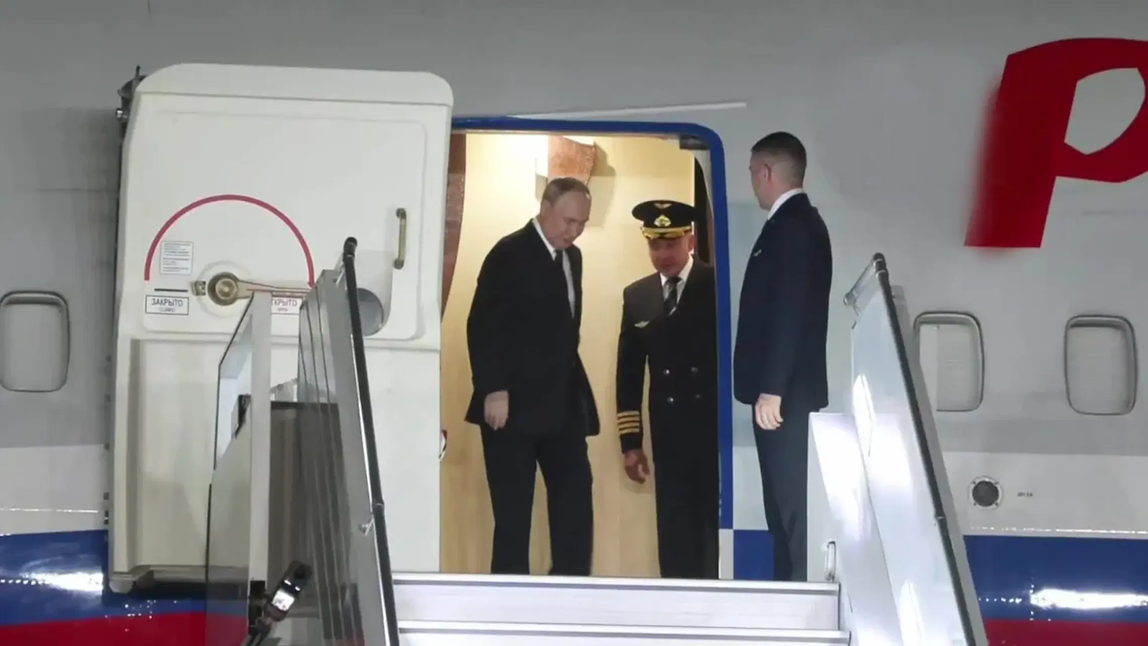 Vladimir Putin: భారత్​కు పుతిన్.. స్వాగతం పలికిన ప్రధాని మోదీ