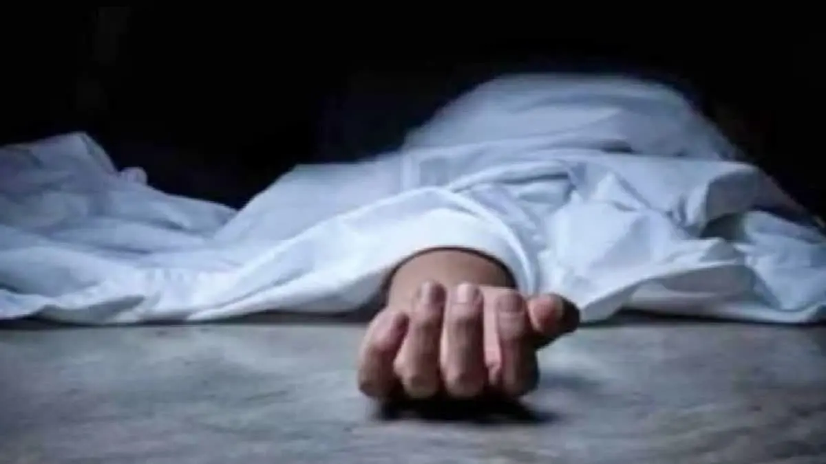 ఫించన్‌ సొమ్ము కోసం తల్లిని చంపేసి కొడుకు