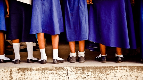 Karnataka: బూట్లకు బదులుగా చెప్పులు పంపిణీ చేయాలి: విద్యాశాఖ