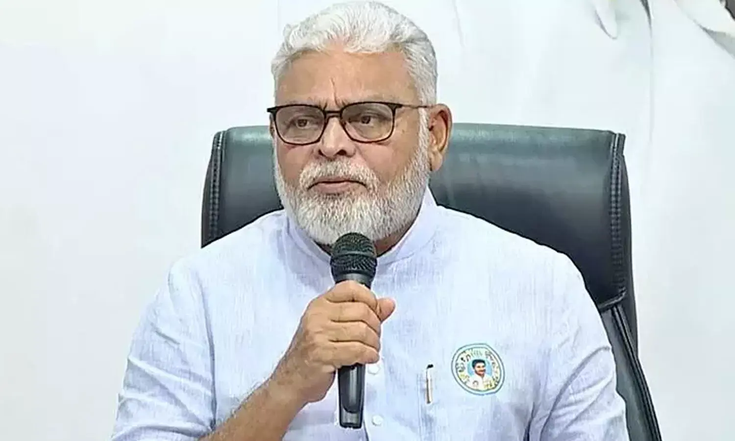 పవన్ కళ్యాణ్‌పై అంబటి రాంబాబు తీవ్ర వ్యాఖ్యలు