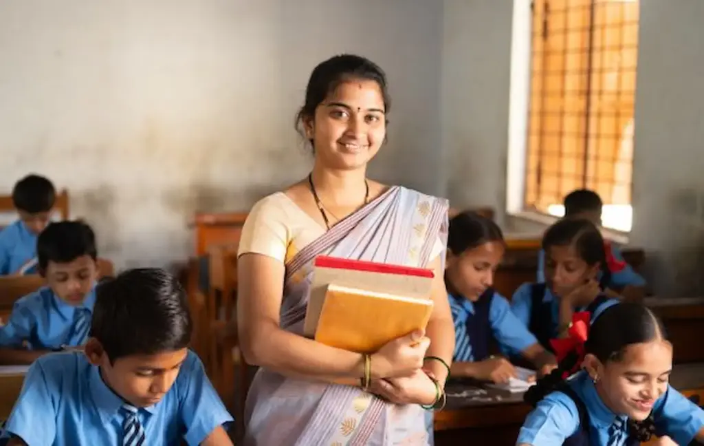 ప్రభుత్వ టీచర్లకు గుడ్ న్యూస్