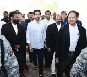 12వ అడిషనల్ డిస్ట్రిక్ట్ కోర్టుకు హాజరైన మంత్రి లోకేష్