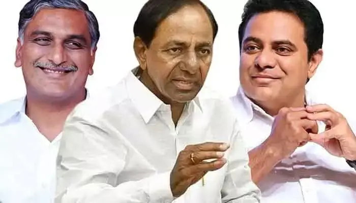  Farmhouse : కేటీఆర్, హరీశ్ రావు లతో  కేసీఆర్‌ భేటీ