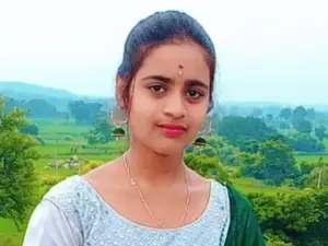 తల్లి మందలించిందన్న మనస్తాపంతో.. యువతి ఆత్మహత్య