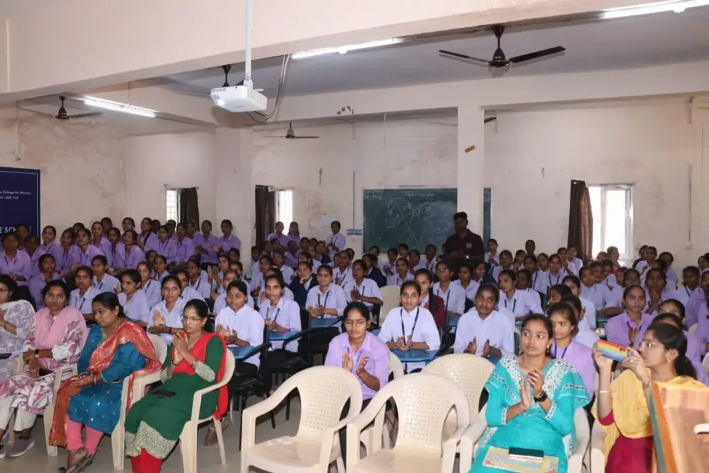 Medak: ప్రతి విద్యార్ధి మరో ముగ్గురికి సైబర్ నేరల పై అవగాహనా కల్పించాలి.