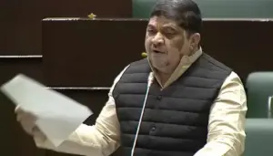 త్వరలోనే కొత్తగా 2800 ఈవీ బస్సులు: మంత్రి పొన్నం