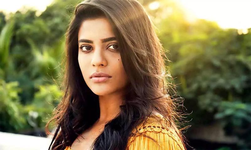 Aishwarya Rajesh : నీ బాడీని అలాంటి డ్రెస్ లో చూడాలంటూ ఐశ్వర్యా రాజేశ్ ను ఇబ్బంది