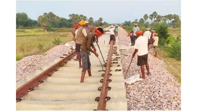 AP: విశాఖలో మరిన్ని కొత్త రైల్వే లైన్లు