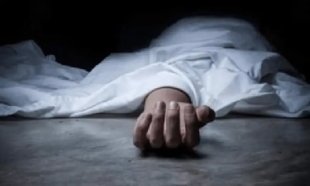 wife committed suicide along with her children.
