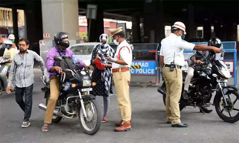 Traffic Challan : చలాన్లు ఆటో డెబిట్ అయ్యేలా చూడండి – సీఎం రేవంత్
