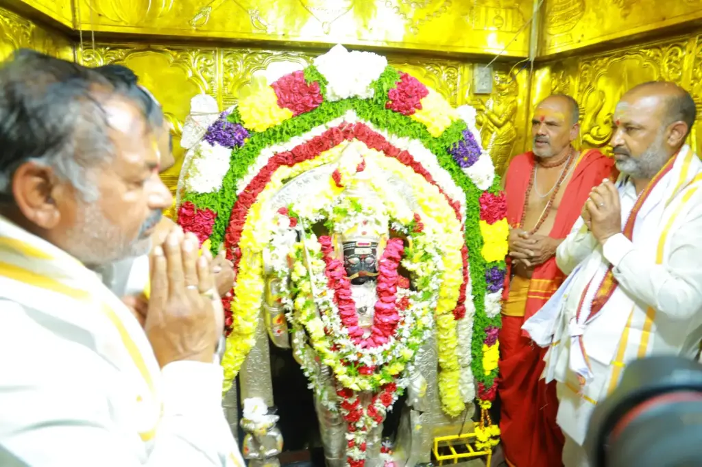 Bandi Sanjay: BJP government's goal is 2047 Vikasit Bharat..