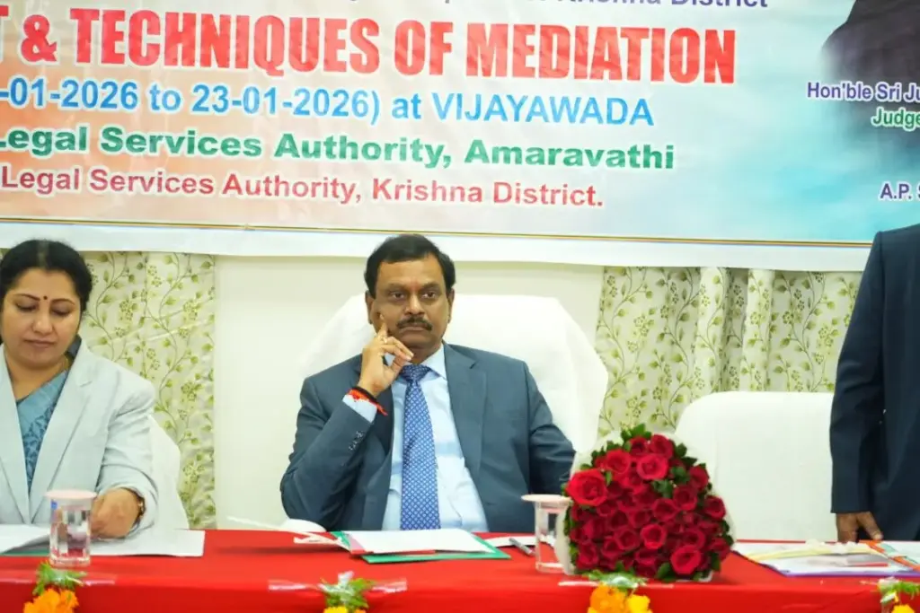 AP: మధ్యవర్తిత్వంలో న్యాయవాదులదే కీలక పాత్ర