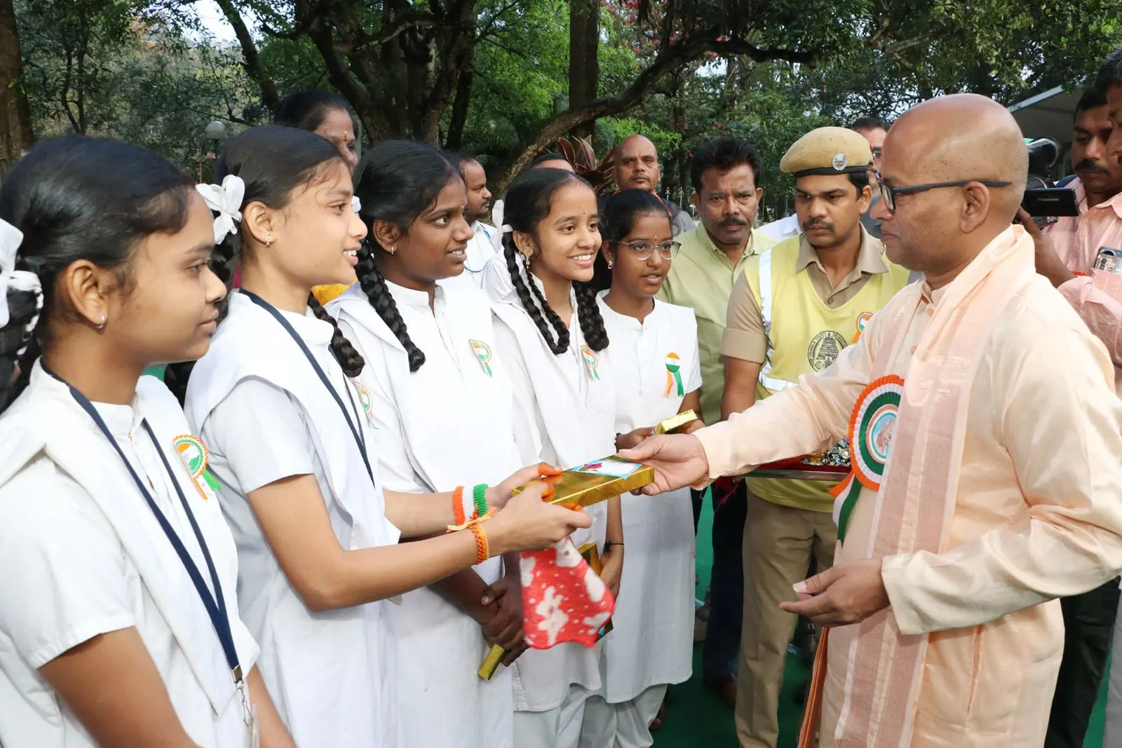 గ‌ణ‌తంత్ర దినోత్స‌వ వేడ‌క‌ల్లో టీటీడీ అదనపు ఈవో