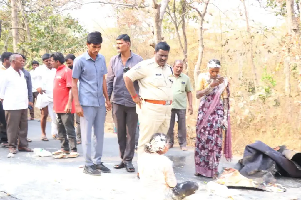 Akkannapet Road Accident: మానవత్వం చాటుకున్నఎస్పీ మహేందర్