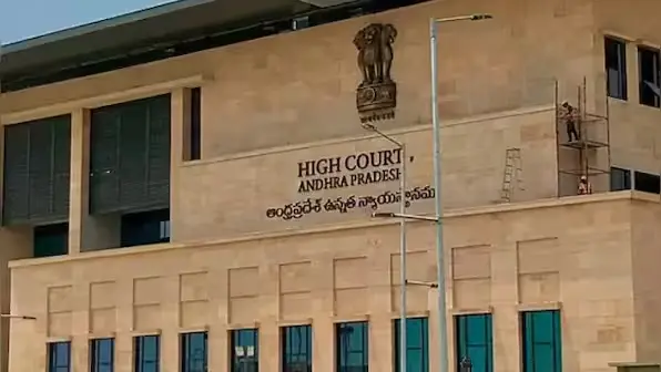 Machilipatnam Municipality: కోర్టు ఆదేశాలంటే నవ్వులాటలా?