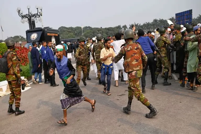 బంగ్లాదేశ్‌లో మరో హిందూ యువకుడిపై అల్లరి మూకలు దాడి